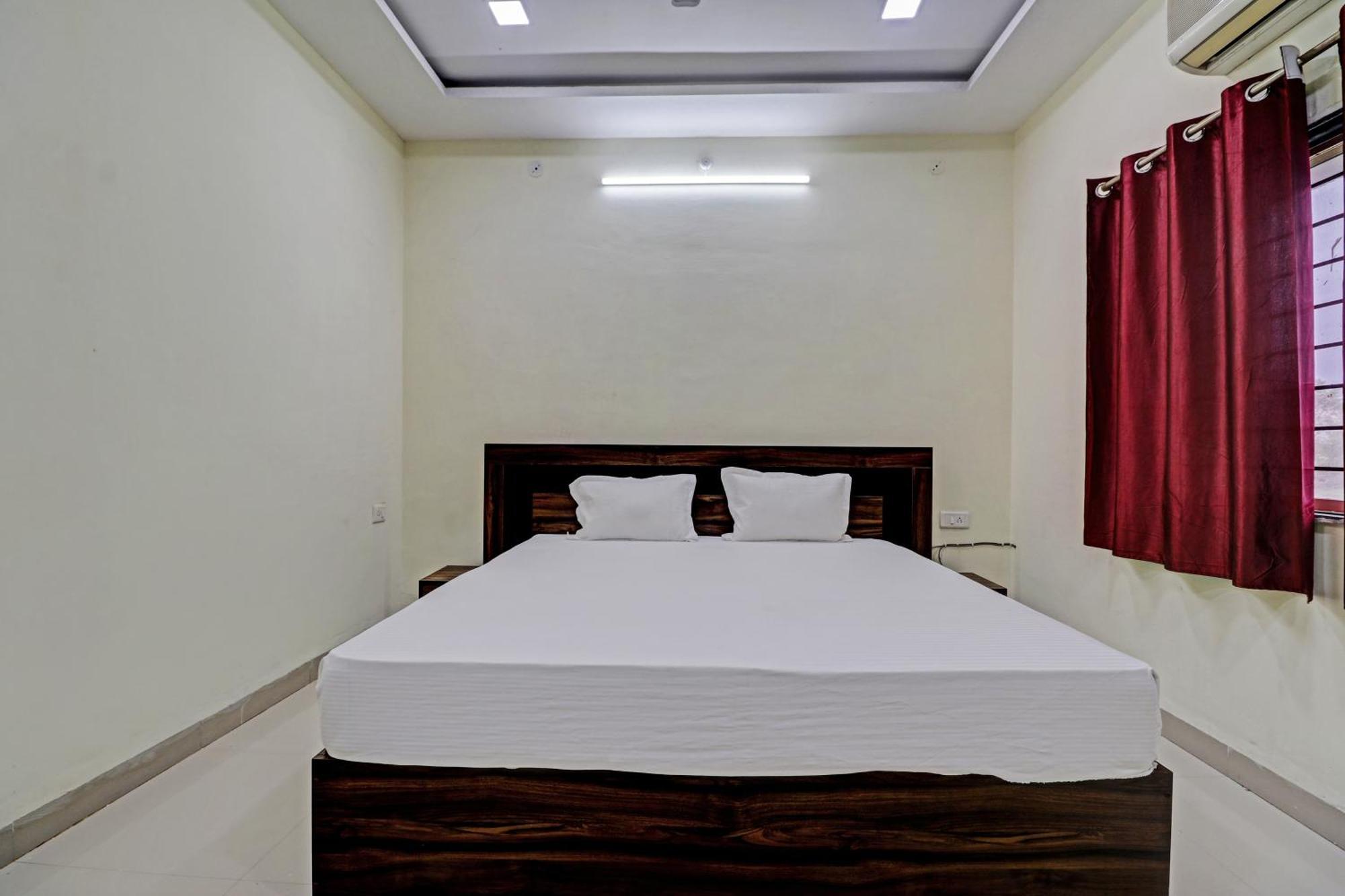 Super Hotel O Midway Treat Dhār エクステリア 写真